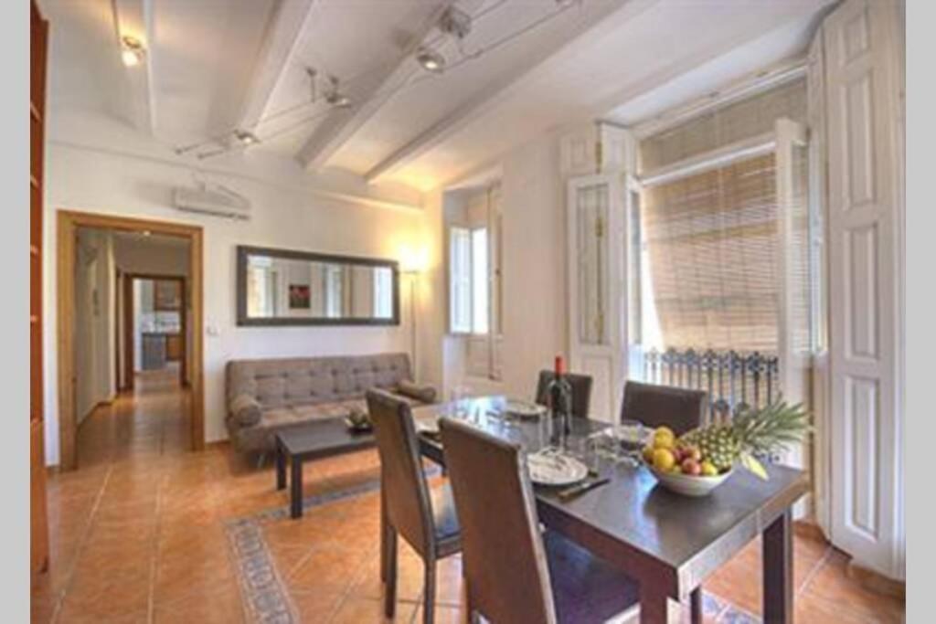 Main Central Station Apartment Valencia Exterior photo